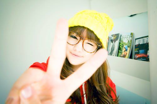 cute-girl-glasses-korean-ulzzang-Favimco
