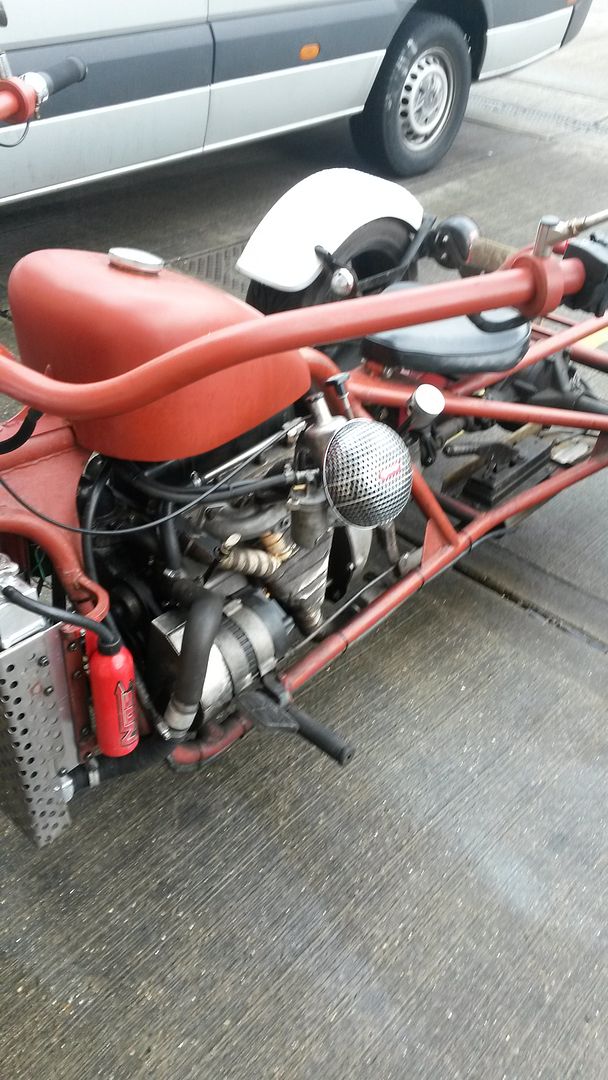 http://i1201.photobucket.com/albums/bb347/twistedspirit76/mobile%20pics/mankey%20monkey%20motors/my%20trike/IMG-20150316-WA0006_zpsr4l5s58c.jpg