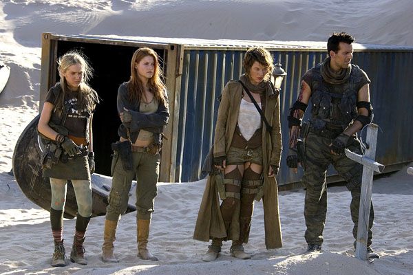  photo Resident_Evil_Extinction_personajes_zps9c45435a.jpg