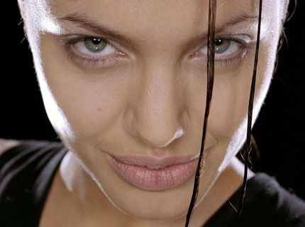  photo angelina-jolie-tomb-raider-3_zps674c4f14.jpg