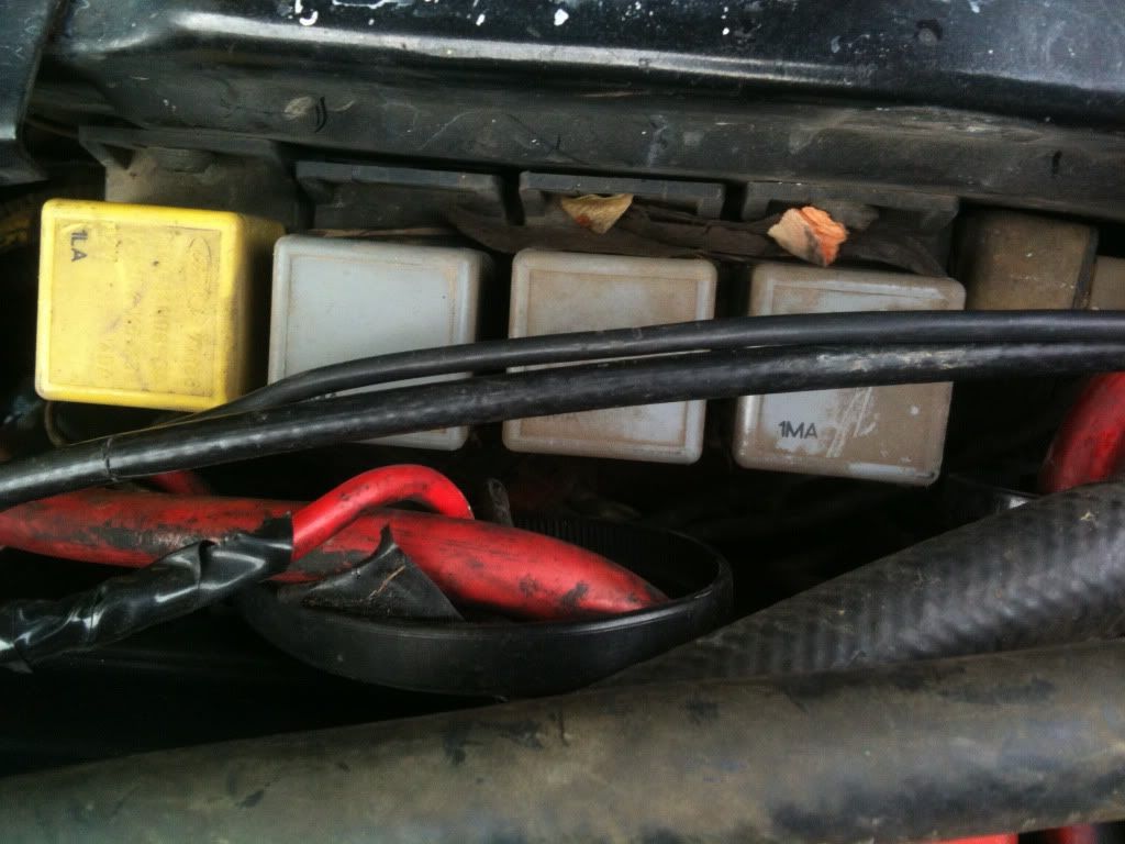 Boosted Falcon • View topic which relay goes where...