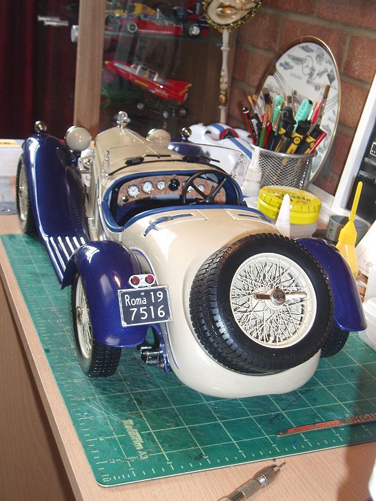 Pocher 1/8 Alfa Romeo Spider Ready For Inspection Vehicles