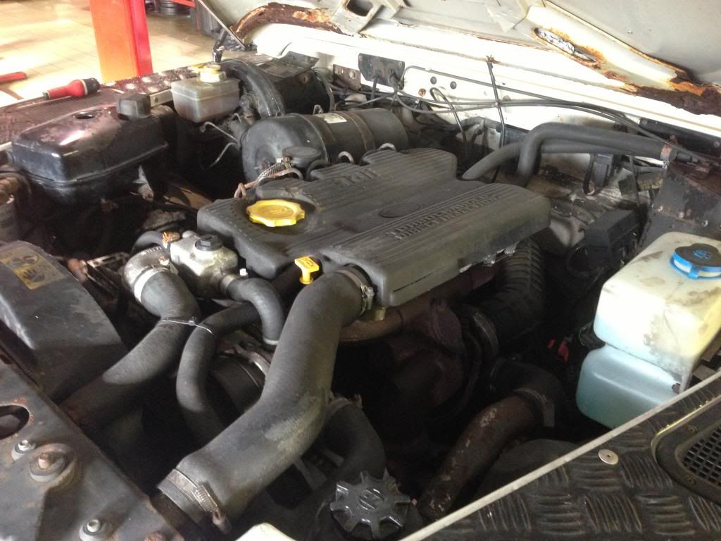 The Calendar King - Landy Defender - Landie Defender - 2026 Wall Calendar - A4 Size - Unofficial // Nostalgic/Classic Car/Christmas/Birthday/Gift Idea/ Present/Novelty - View #5