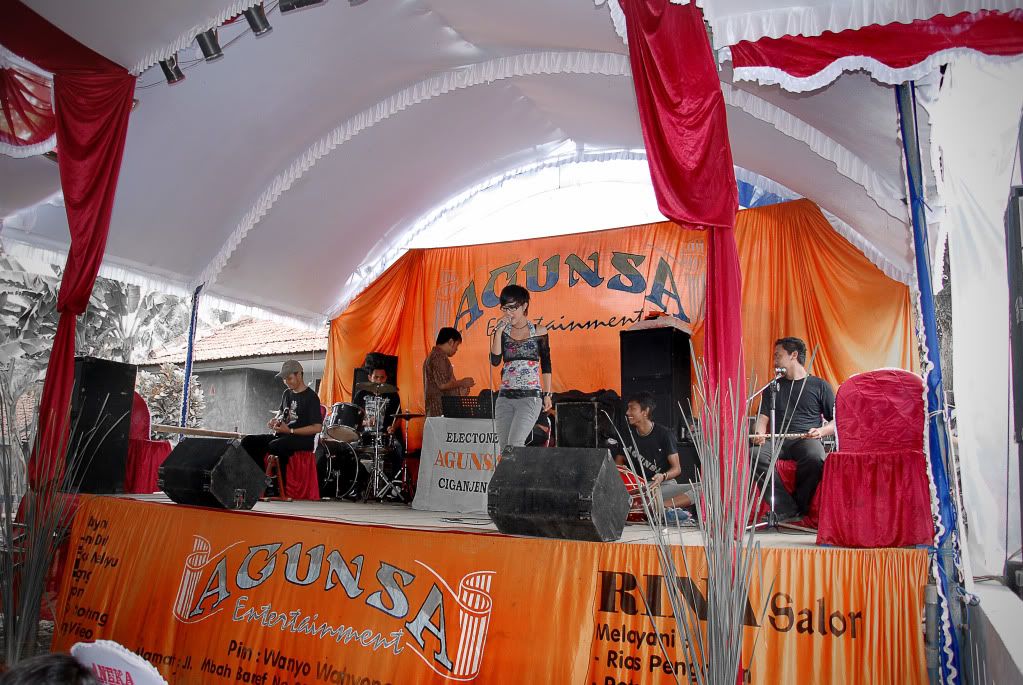 [Image: DSC_0475a.jpg]