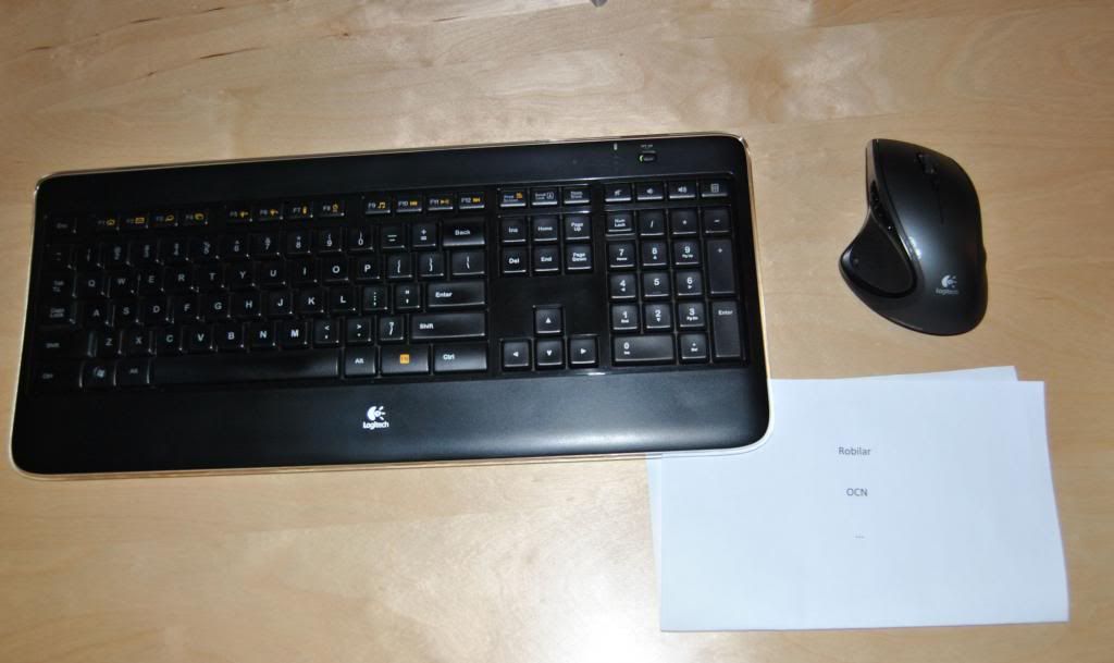 Logitech K800 Wireless Keyboard + Logitech Performance MX Wireless ...